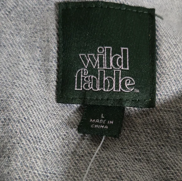 NWT Wild Fable Oversized Distressed Classic Denim Jacket Size L - Picture 10 of 11